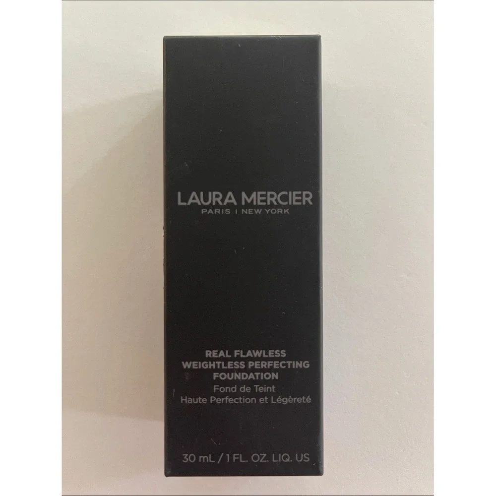 Laura Mercier Real Flawless Weightless Perfecting Foundation Silk NEW‎